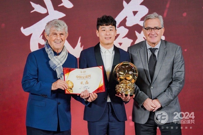  恭喜“核武7”！武磊第五次加冕中國金球獎