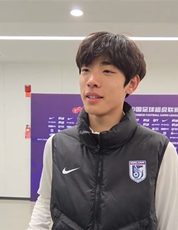  國青歸來上演中超首秀，朱鵬宇：感覺很好，場上大哥們很支持我