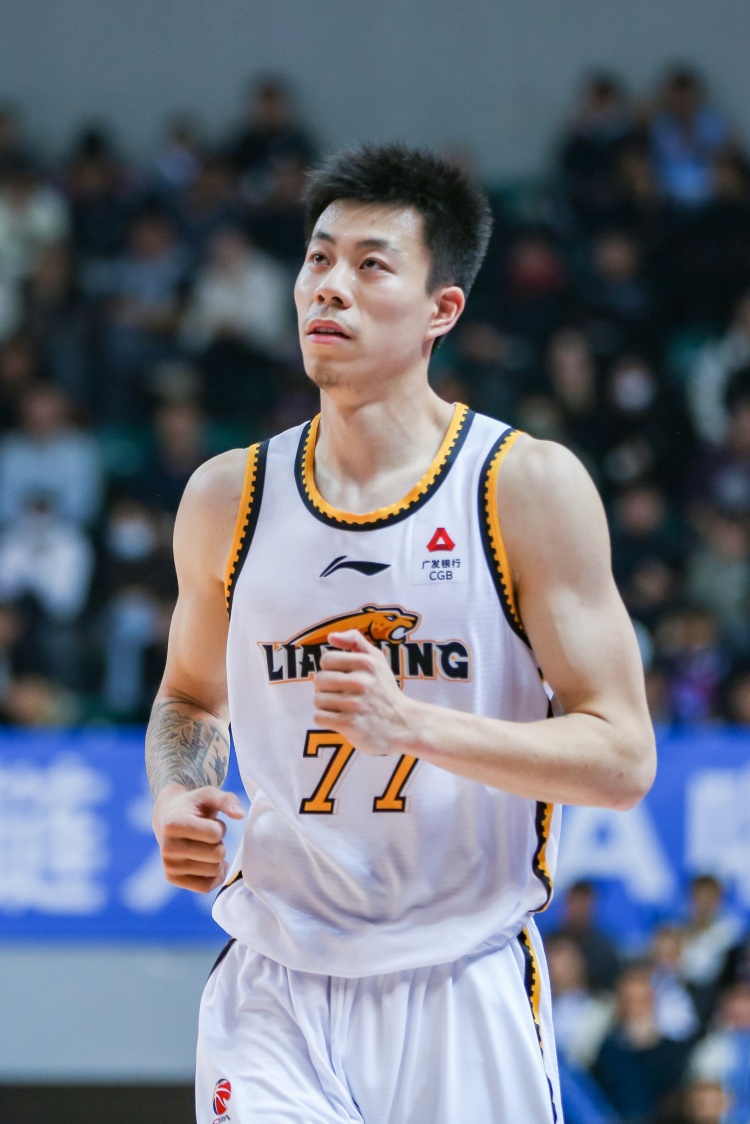  媒體人：張鎮(zhèn)麟、韓德君將因傷缺席今晚對(duì)陣北控的比賽
