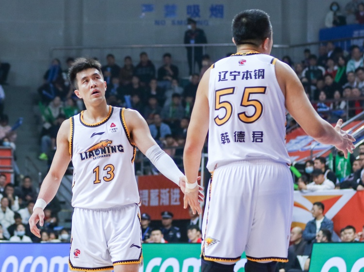  里程碑！韓德君8625分追平郭艾倫 并列遼籃隊(duì)史得分王