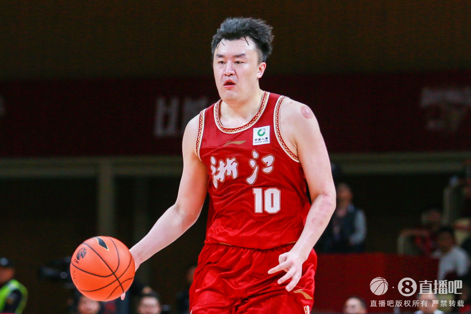  狀態(tài)火熱！劉澤一半場7投5中貢獻11分9板0失誤 正負值+15