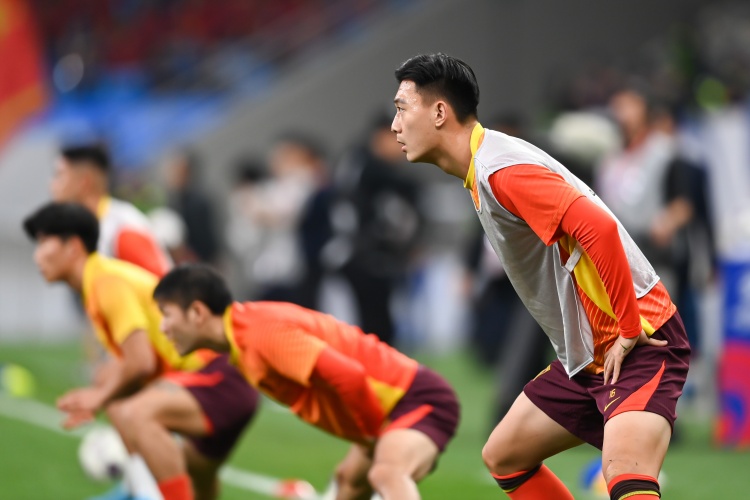  足球報(bào)：張玉寧、蔣圣龍均有不同程度傷病，伊萬(wàn)未讓在熱身賽出場(chǎng)