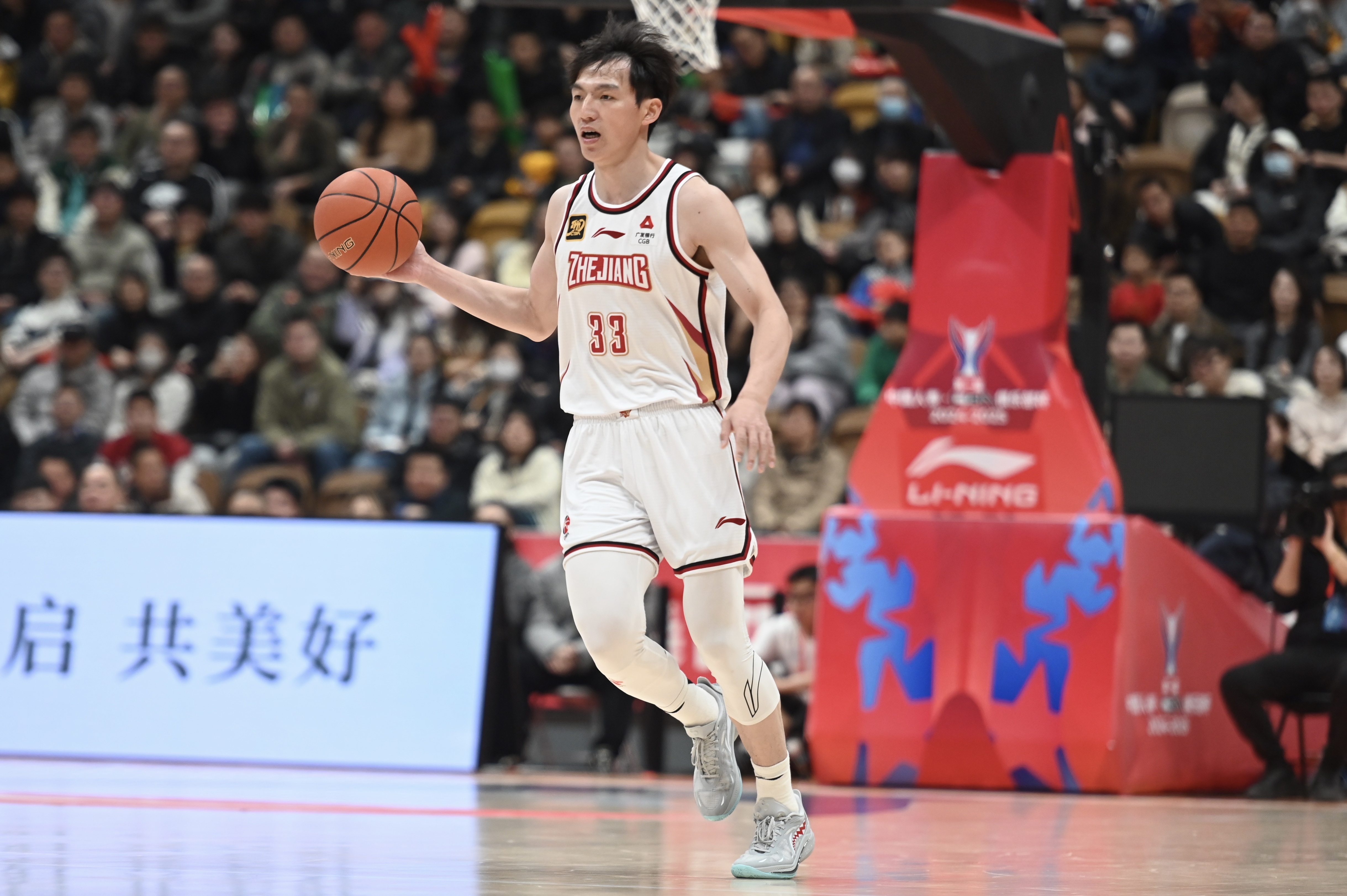  雙槍表現(xiàn)不錯！吳前和陸文博均9中5&三分合計15中7合砍30分