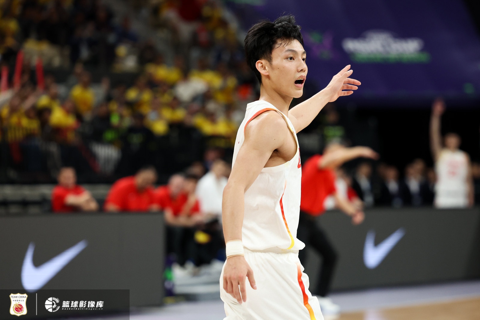  首發(fā)出戰(zhàn)不在狀態(tài)！徐杰全場(chǎng)3中0沒得分 拿到3板1助2斷另2失誤